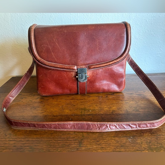 Vintage Leather Adjustable Over The Shoulder Brown Fall Preppy Purse - Picture 1 of 11